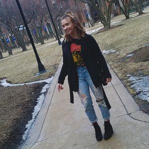 Meet your Posher, Macy